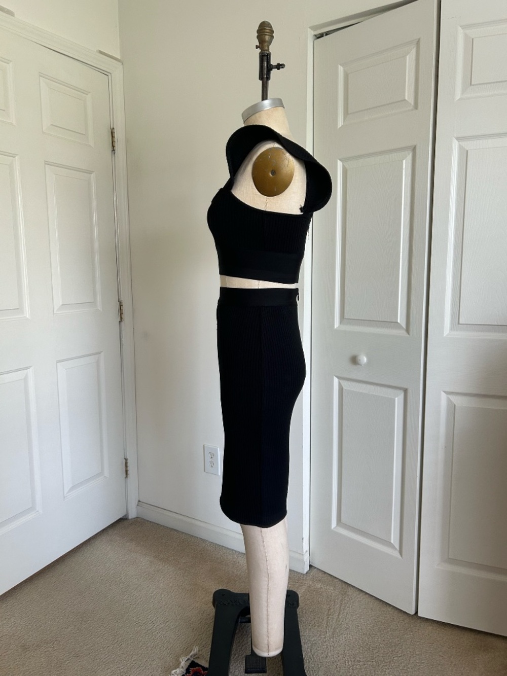 Bella Barnett Two-Piece Ribbed Set - Picture 3 of 10